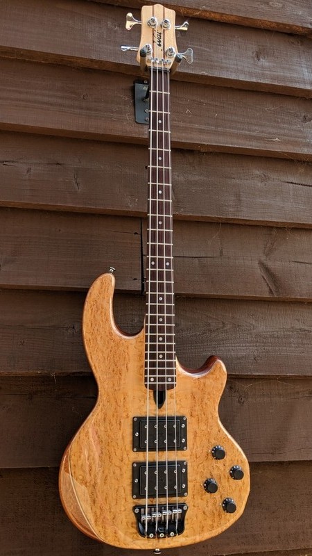 Mk2 with birdseye maple facings, triple inter-leafing body veneer and a clear gloss body finish.
